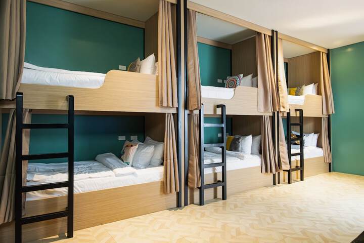 Room 5 of 34