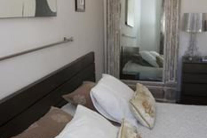 Room 13 of 21