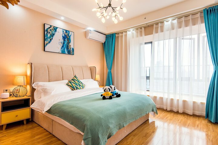 Room 70 of 84