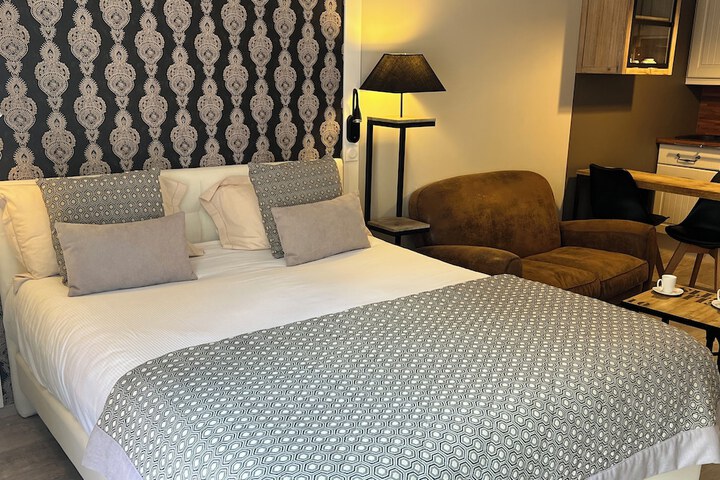 Room 2 of 54