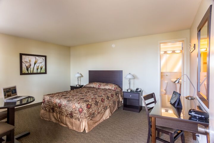 Room 2 of 28