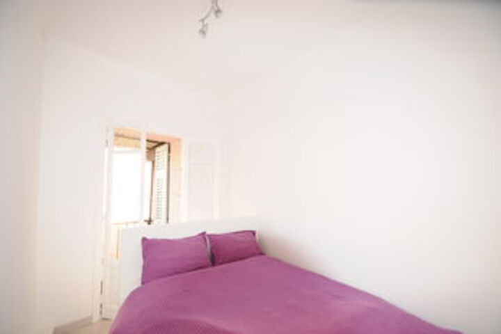 Room 3 of 9