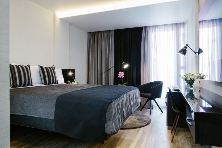Room 13 of 65