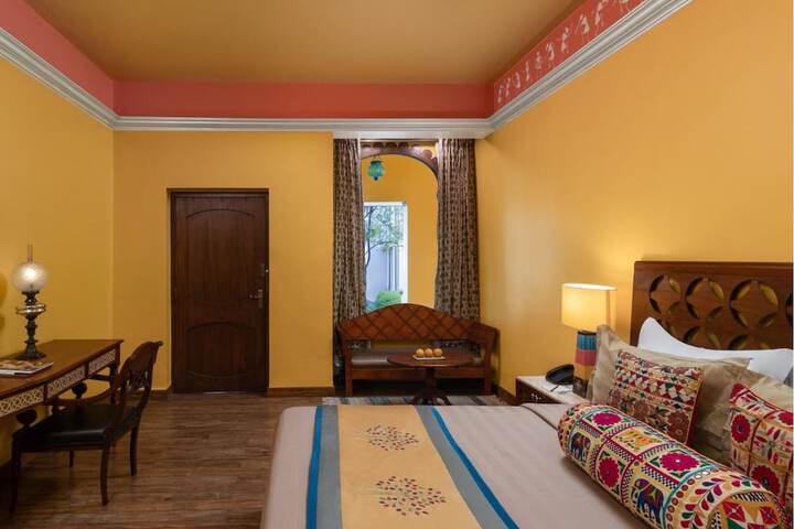 Room 29 of 65