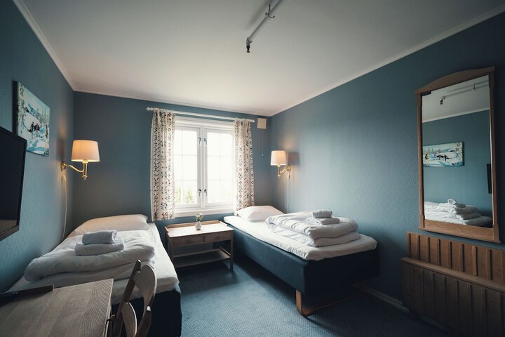 Room 7 of 26