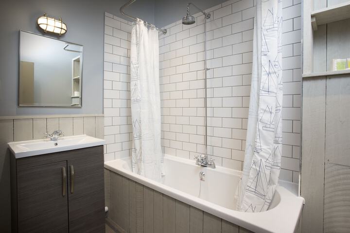 Clean Restrooms