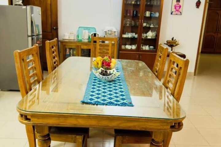 Dining 49 of 77