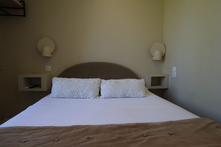 Room 69 of 128