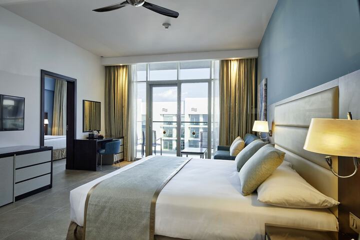Room 16 of 77