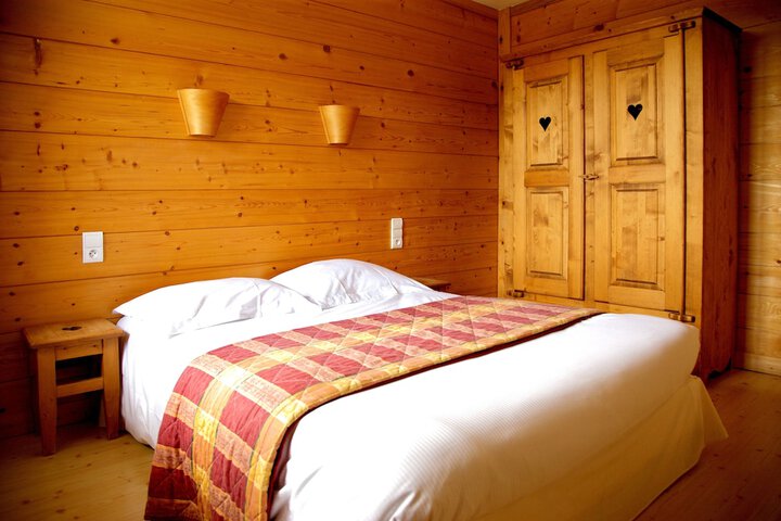 Room 6 of 19
