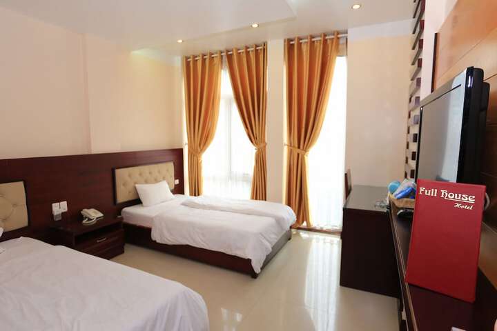 Room 16 of 22