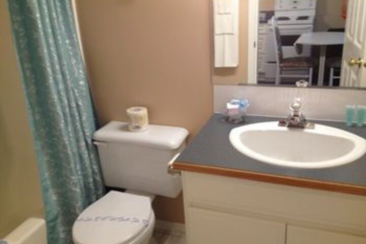 Room 2 of 33