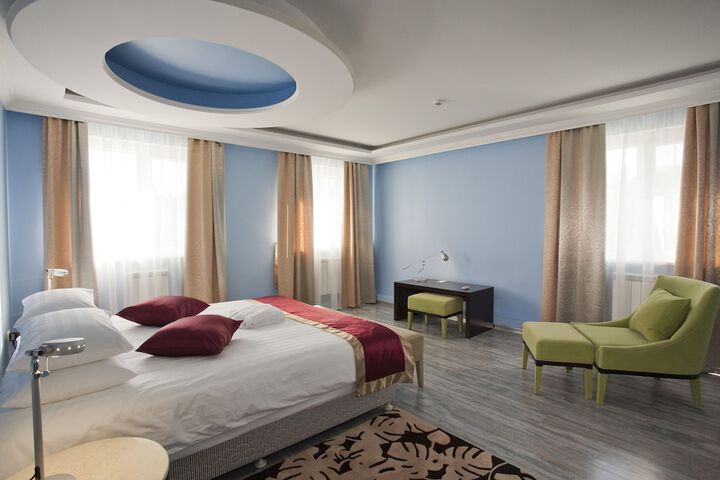 Room 6 of 44