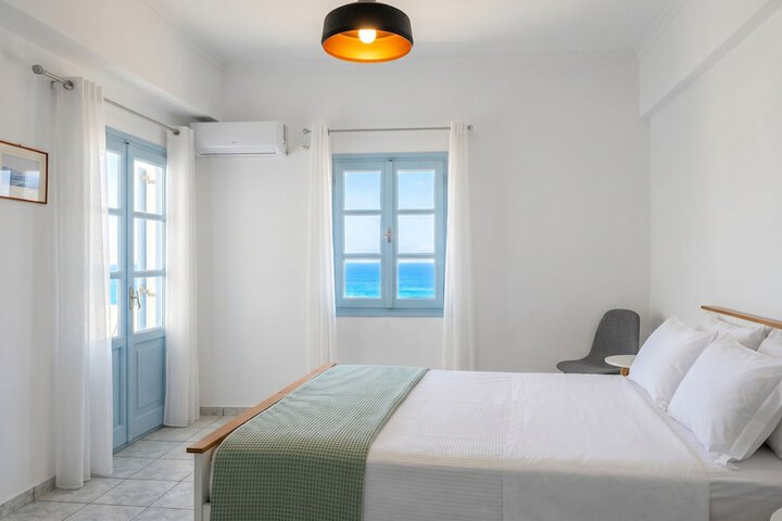 Room 16 of 48
