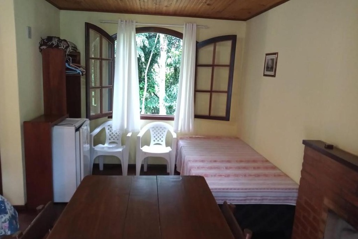 Room 3 of 10