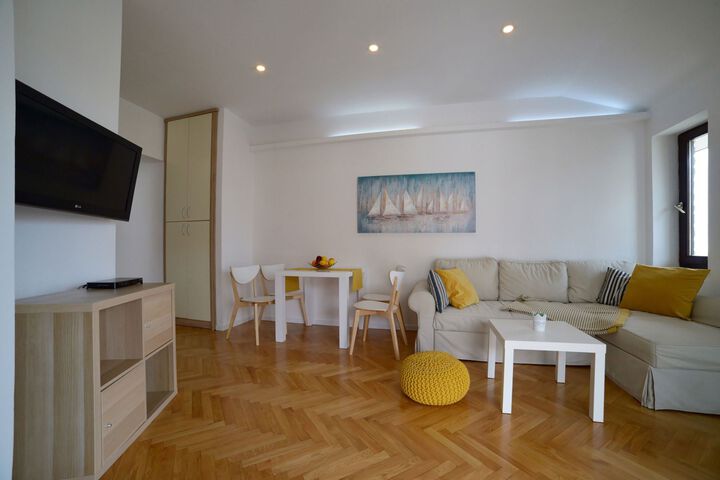Room 21 of 26
