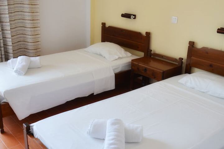 Room 3 of 61