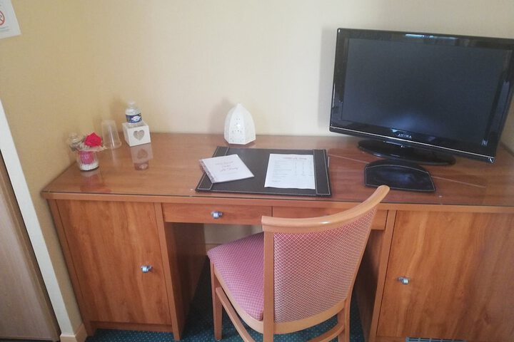 Room 18 of 44