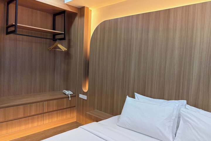 Room 6 of 39