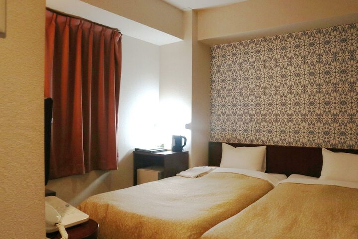 Room 17 of 25