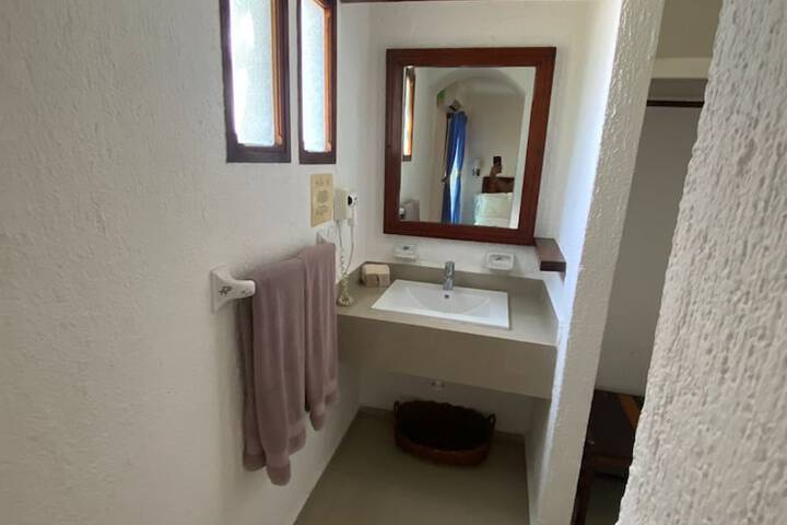 Room 26 of 85
