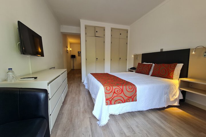 Room 22 of 83