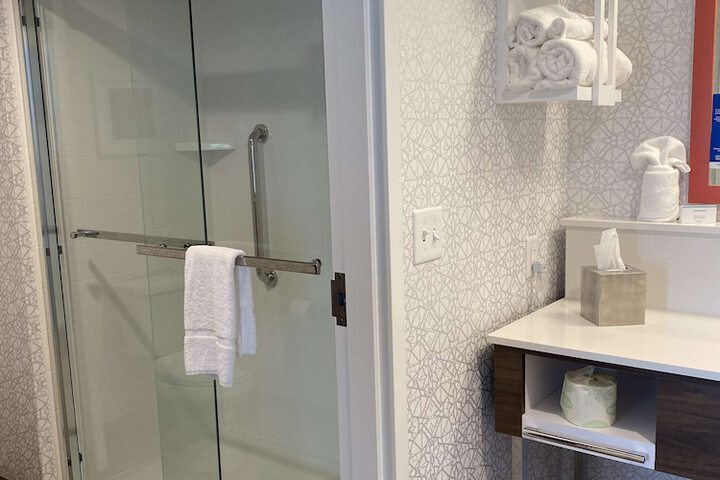 Bathroom shower