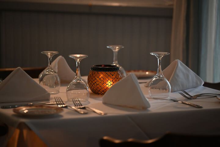 Dining 18 of 22