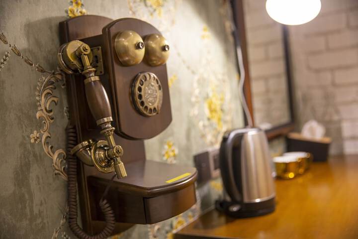 Room 33 of 49