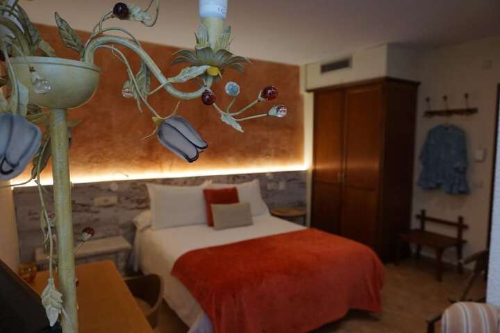 Room 16 of 50