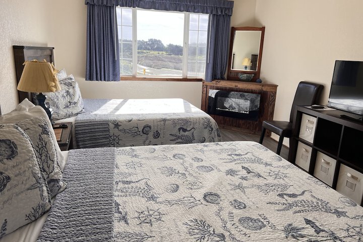 Standard Room, King or Two Doubles (14 of 16)