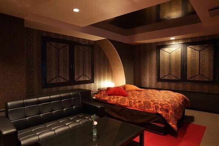 Room 9 of 36