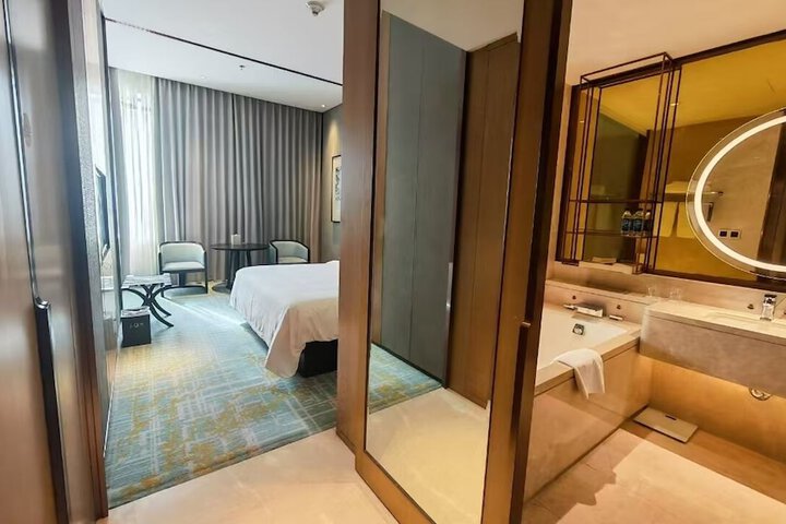 Room 14 of 46