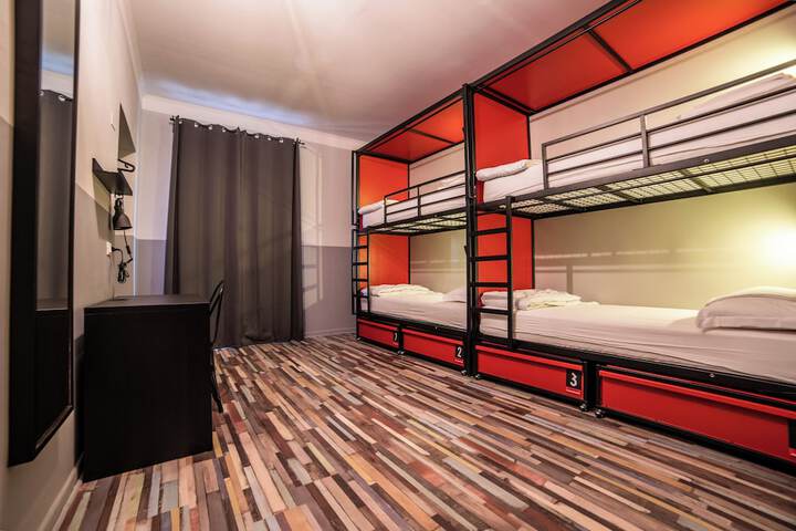 Room 39 of 82