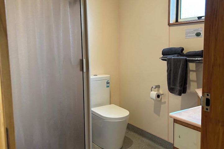 Room 28 of 38