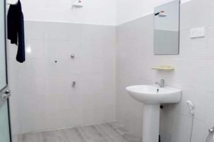 Room 3 of 7