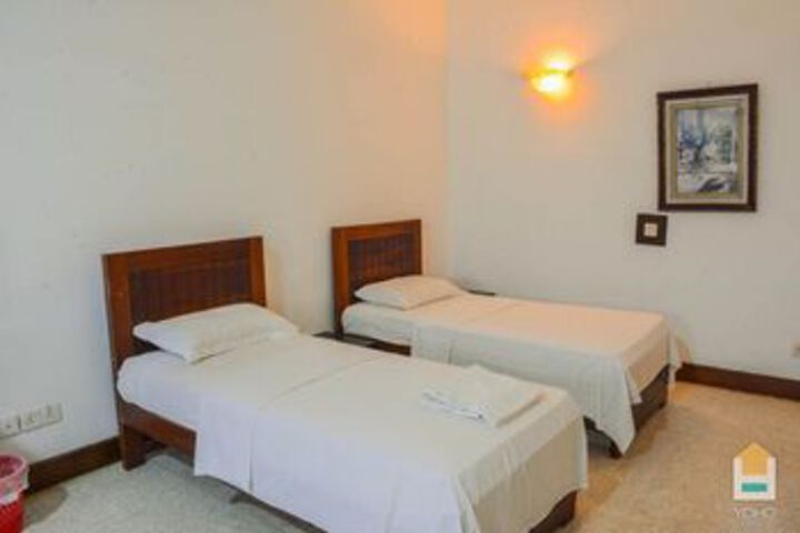 Room 11 of 26