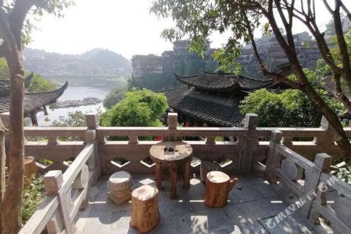 Tuwang Palace Waterfall Inn