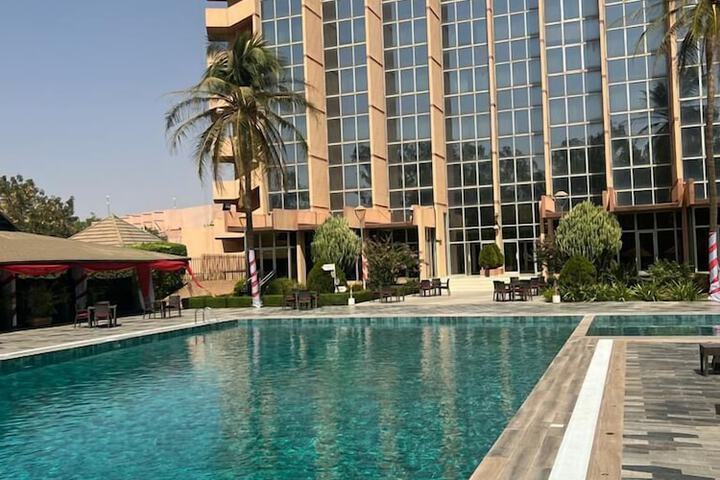 Pools & Facilities