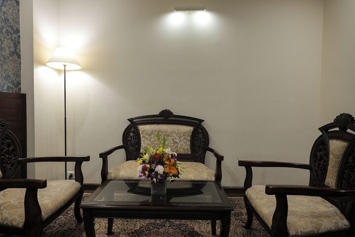 Room 3 of 25