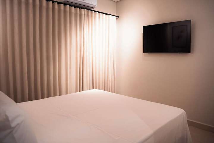 Room 14 of 37