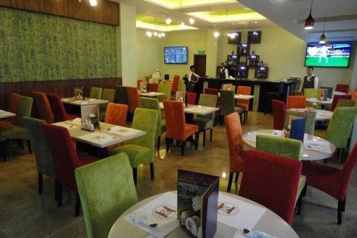 Dining Photos