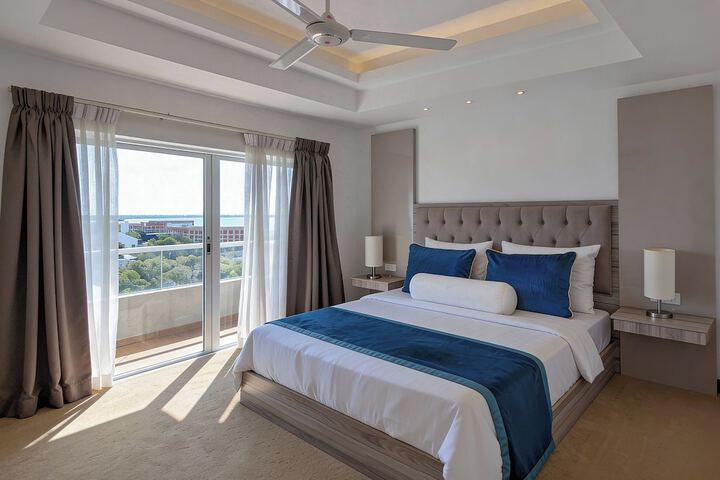 Room 5 of 48