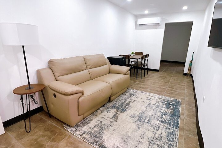 Room 25 of 41