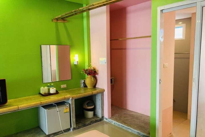 Room 30 of 169