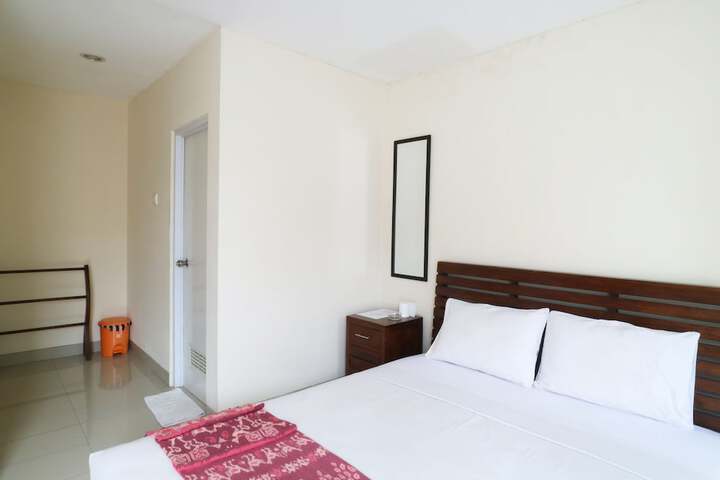 Room 14 of 32