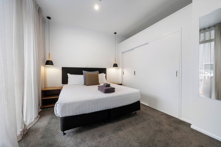 Room 18 of 87