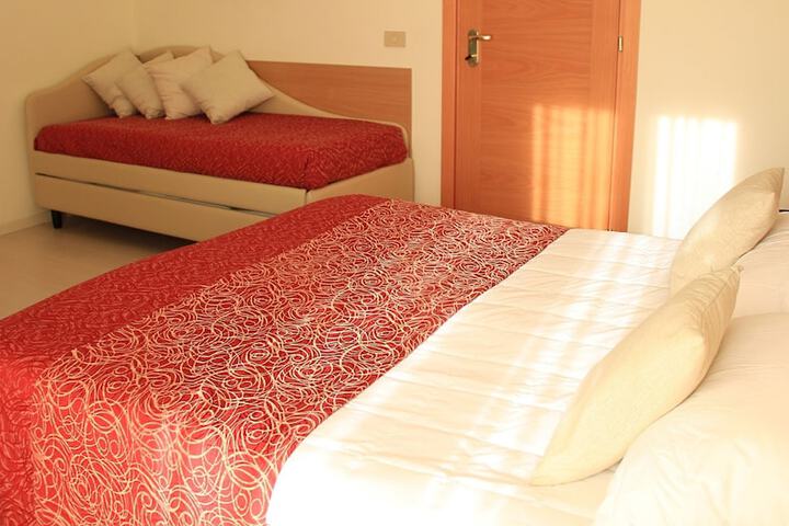 Room 18 of 42