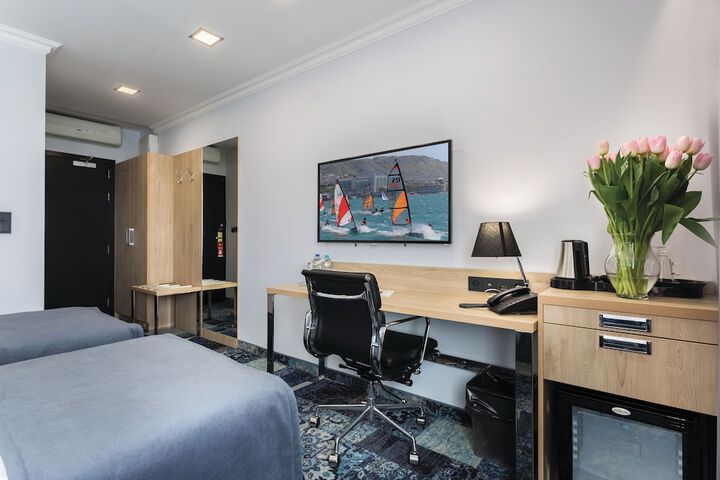 Room 47 of 86