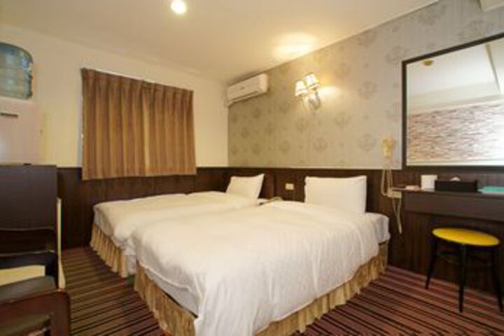 Room 32 of 63